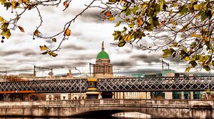 Превью обои ирландия, дублин, здание, осень, деревья, мост