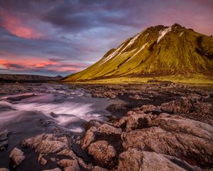 Превью обои исландия, горы, река, камни, течение