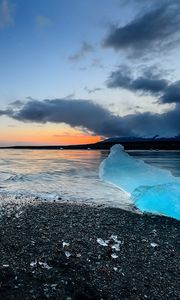 Превью обои исландия, jokulsarlon, пляж, лед, берег, небо