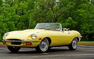 Превью обои jaguar, e-type, 1968, кабриолет, желтый