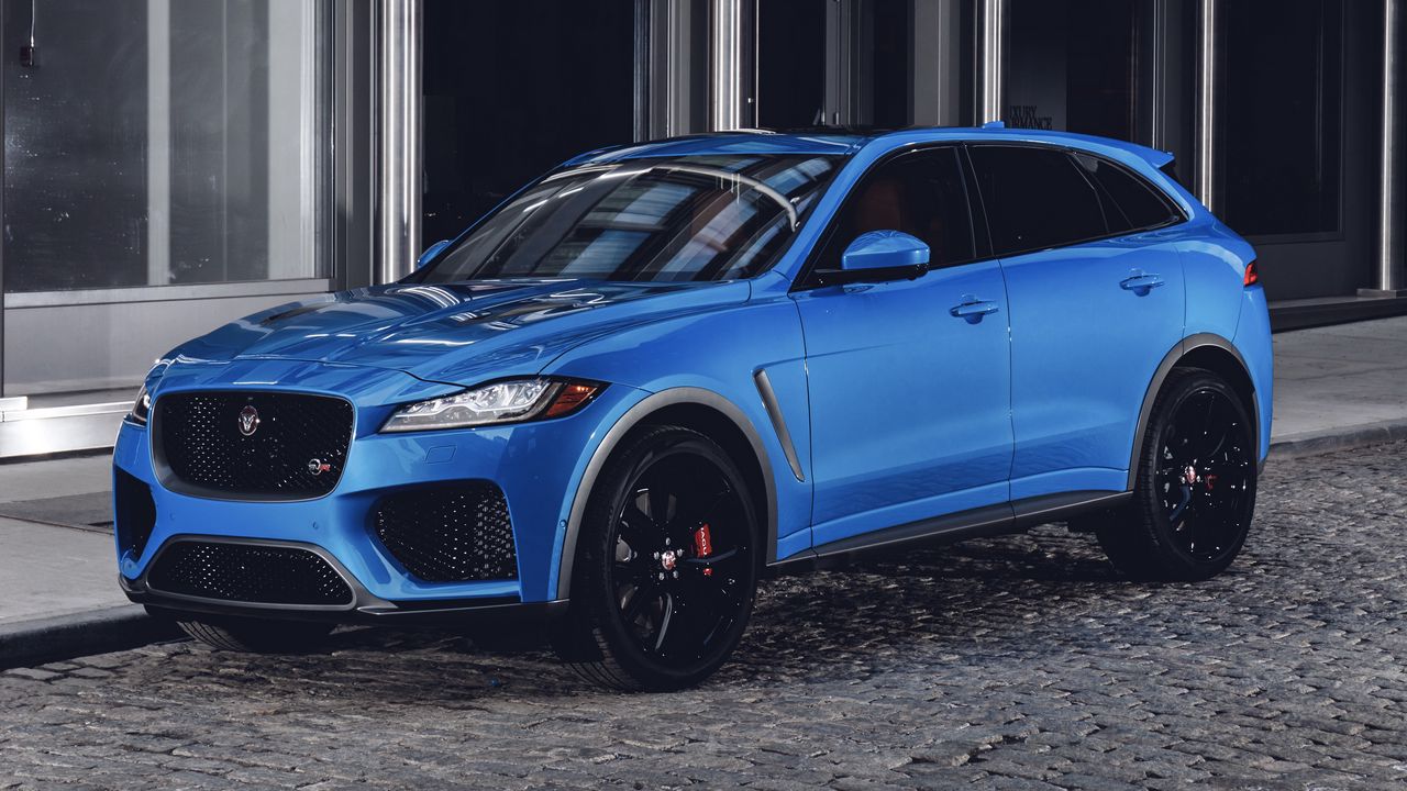 Обои jaguar f-pace svr, jaguar f-pace, jaguar, голубой, вид сбоку