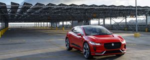 Превью обои jaguar i-pace, jaguar, кроссовер, красный