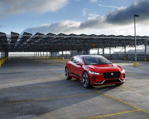 Превью обои jaguar i-pace, jaguar, кроссовер, красный