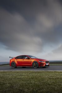 Превью обои jaguar xe sv project 8, jaguar, дорога, вид сбоку