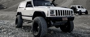 Превью обои jeep cherokee, jeep, внедорожник, автомобиль, белый