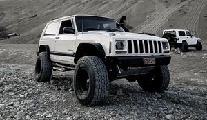 Превью обои jeep cherokee, jeep, внедорожник, автомобиль, белый