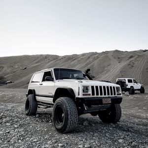 Превью обои jeep cherokee, jeep, внедорожник, автомобиль, белый