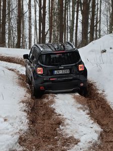 Превью обои jeep renegade, jeep, автомобиль, внедорожник, черный, лес, снег