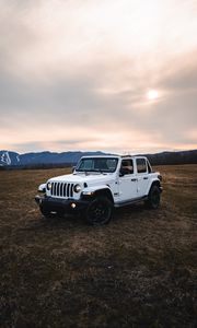 Превью обои jeep wrangler, jeep, автомобиль, фары, белый