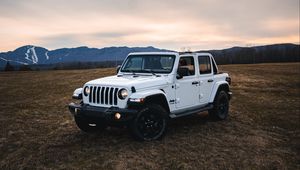 Превью обои jeep wrangler, jeep, автомобиль, фары, белый