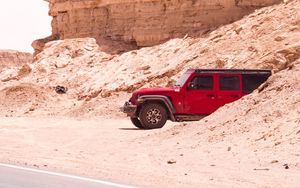 Превью обои jeep wrangler, jeep, автомобиль, внедорожник, красный, скала