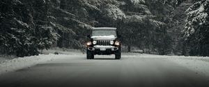 Превью обои jeep wrangler, jeep, автомобиль, внедорожник, черный, снег, дорога