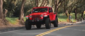 Превью обои jeep wrangler, jeep, внедорожник, автомобиль, фары, красный