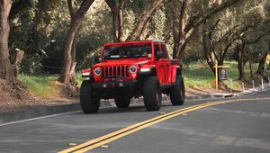 Превью обои jeep wrangler, jeep, внедорожник, автомобиль, фары, красный