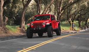 Превью обои jeep wrangler, jeep, внедорожник, автомобиль, фары, красный