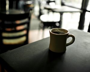 Превью обои кафе, чашка, кофе, горячий, настроение, стол, стулья, мебель, тень