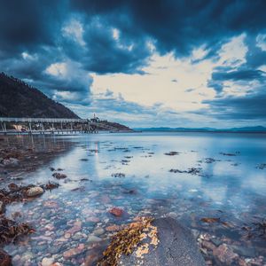 Превью обои камень, галька, море, горизонт, небо