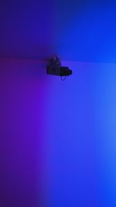 Превью обои камера, наблюдение, стена, синий, минимализм