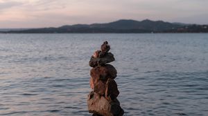 Превью обои камни, баланс, море, вода, горизонт
