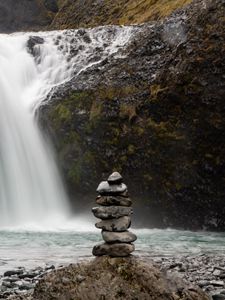 Превью обои камни, баланс, водопад, природа, пейзаж
