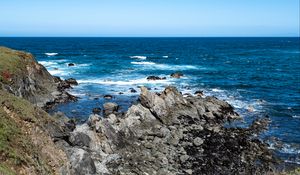 Превью обои камни, берег, море, вода, природа, горизонт