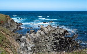 Превью обои камни, берег, море, вода, природа, горизонт