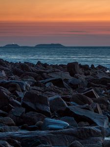 Превью обои камни, берег, море, сумерки, природа