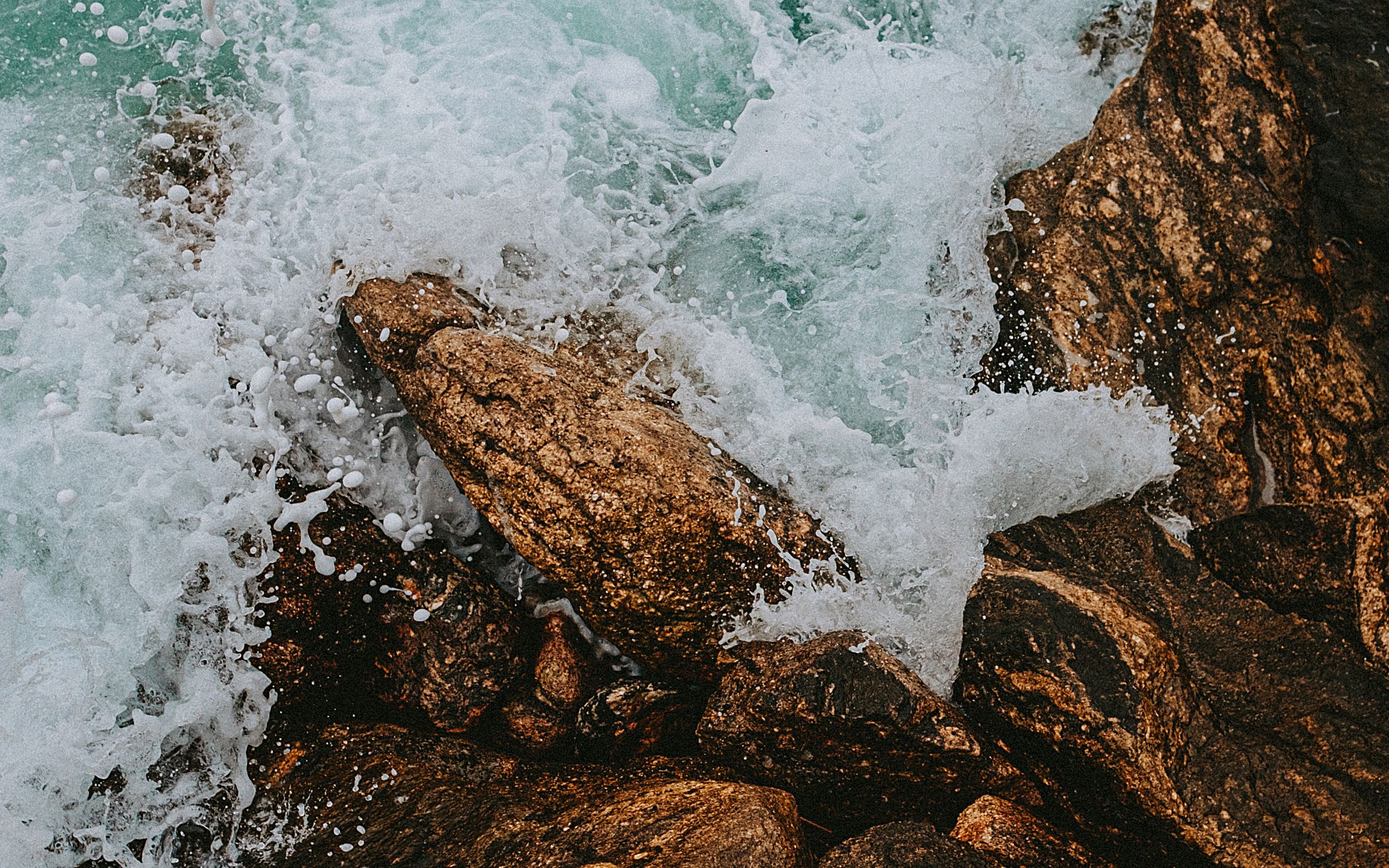 Close water. Брызги камней. Splash of Stones. Water tag.