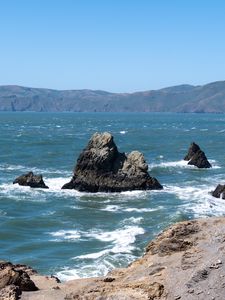 Превью обои камни, горы, пляж, море, океан, природа