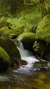 Превью обои камни, мох, зелень, водопад, река, природа