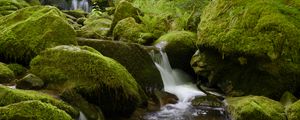 Превью обои камни, мох, зелень, водопад, река, природа