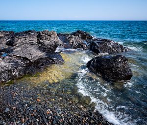 Превью обои камни, море, галька, природа