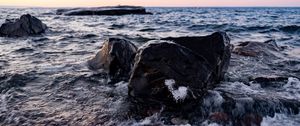 Превью обои камни, море, горизонт, лед, побережье