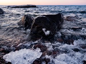 Превью обои камни, море, горизонт, лед, побережье