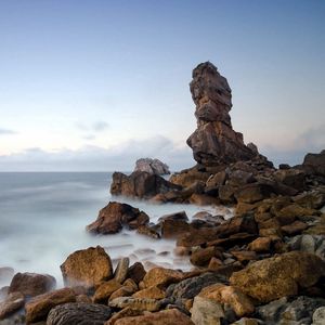 Превью обои камни, море, туман, свет