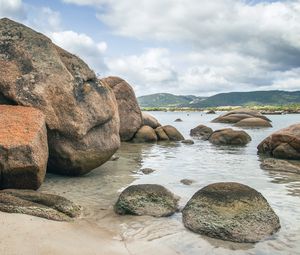 Превью обои камни, море, вода, песок, берег