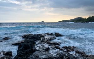 Превью обои камни, море, волны, горизонт