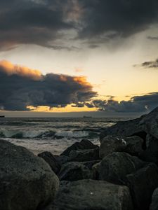 Превью обои камни, море, волны, горизонт, облака, природа