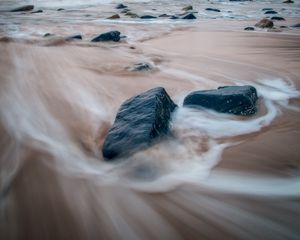 Превью обои камни, песок, волны, берег, море, пейзаж