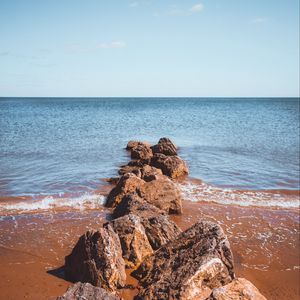 Превью обои камни, пляж, море, волны, вода, природа