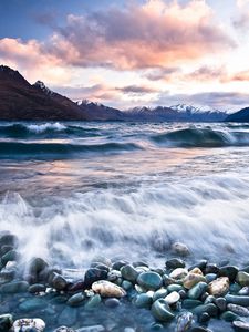 Превью обои камни, пляж, волна, пена, горы, облака, вода