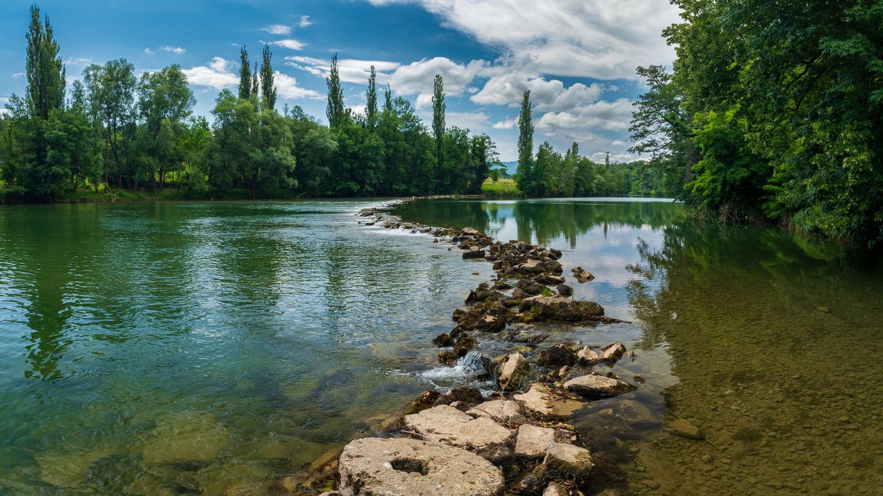 Обои камни, река, деревья, пейзаж