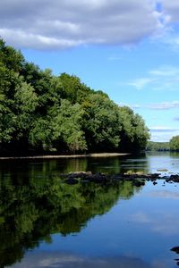 Превью обои камни, река, деревья, берега, лето, облака