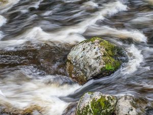 Превью обои камни, река, пейзаж, вода, природа