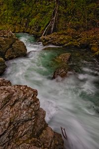 Превью обои камни, река, пена, длинная выдержка