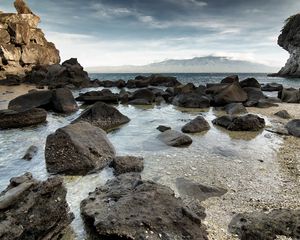 Превью обои камни, скалы, булыжники, глыбы, вода, прозрачная, дно