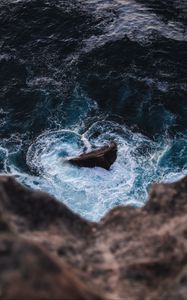 Превью обои камни, скалы, море, пена, вода