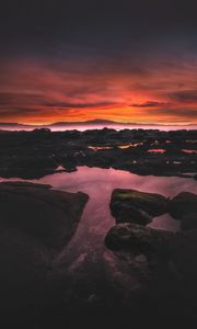 Превью обои камни, вода, холмы, темный
