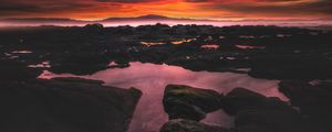 Превью обои камни, вода, холмы, темный