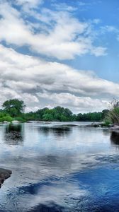 Превью обои камни, вода, река, исток, подпись